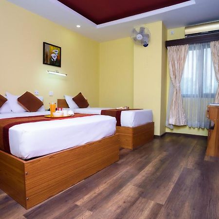 Oyo 105 Hotel Travel Inn Катманду Экстерьер фото