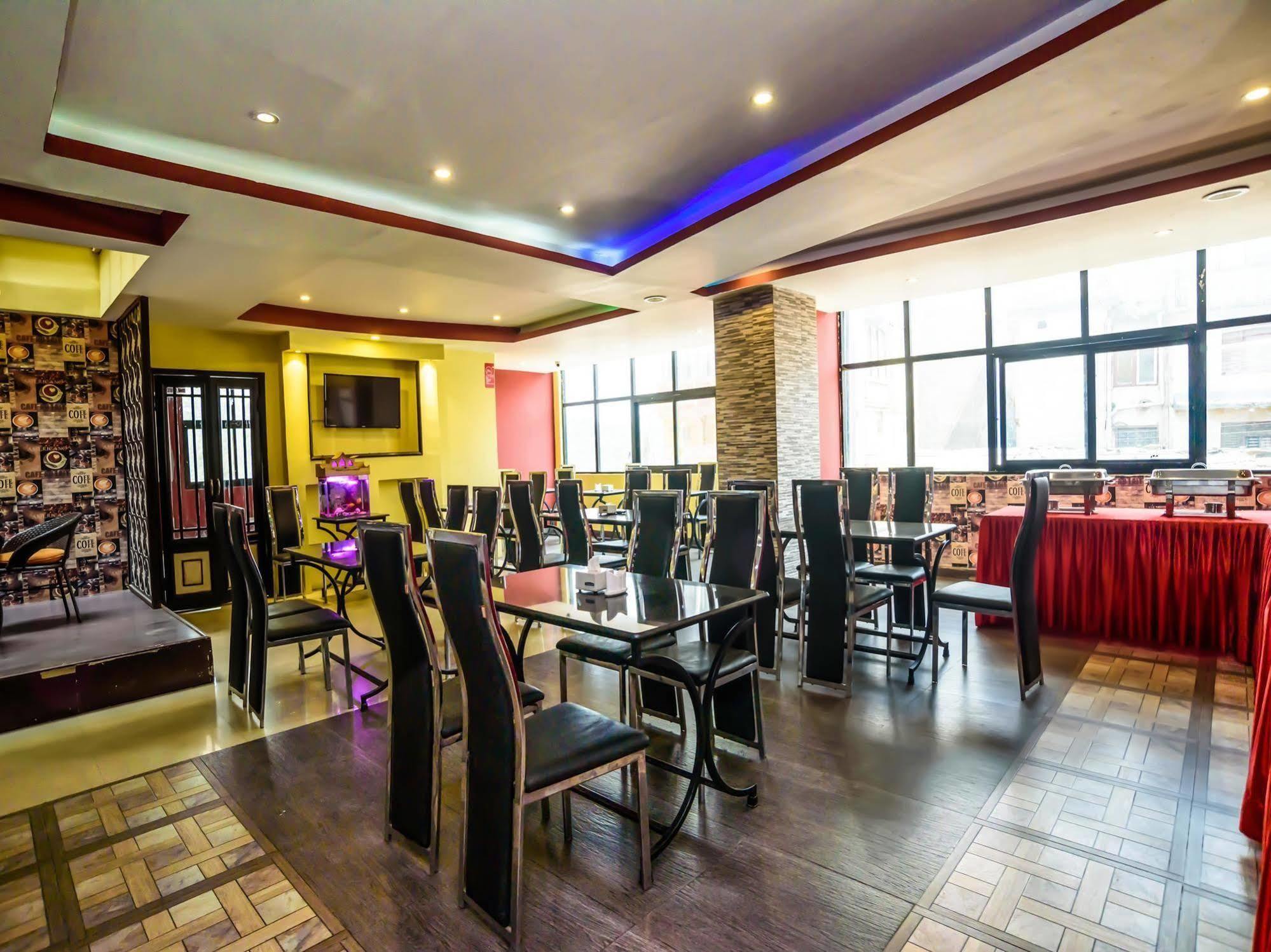 Oyo 105 Hotel Travel Inn Катманду Экстерьер фото