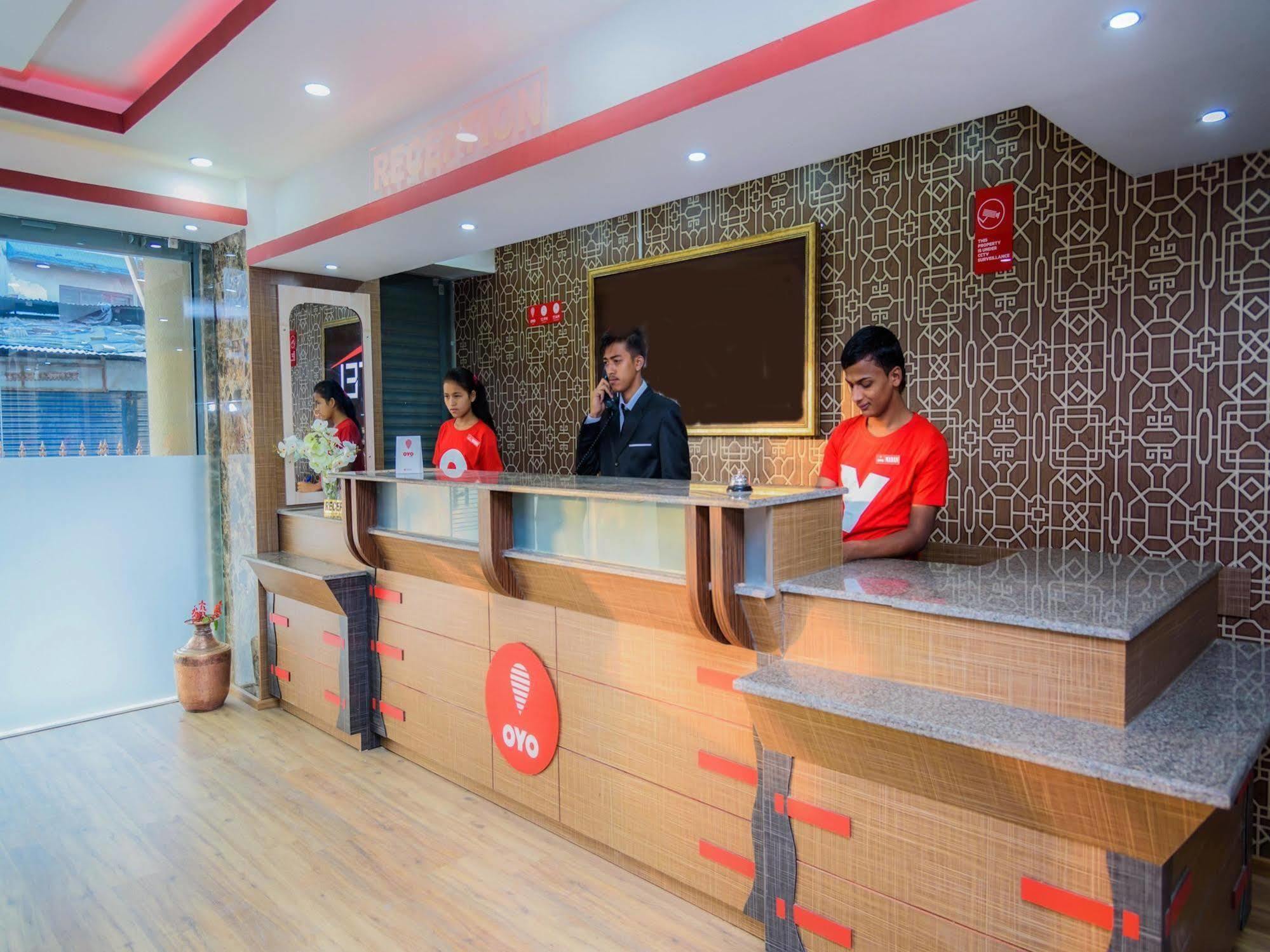 Oyo 105 Hotel Travel Inn Катманду Экстерьер фото